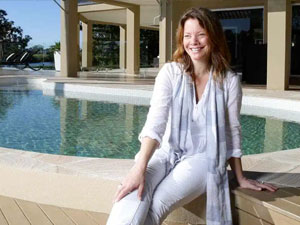 jailed unique estate agent early release