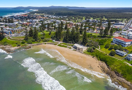 2/22 Clarence Street beach